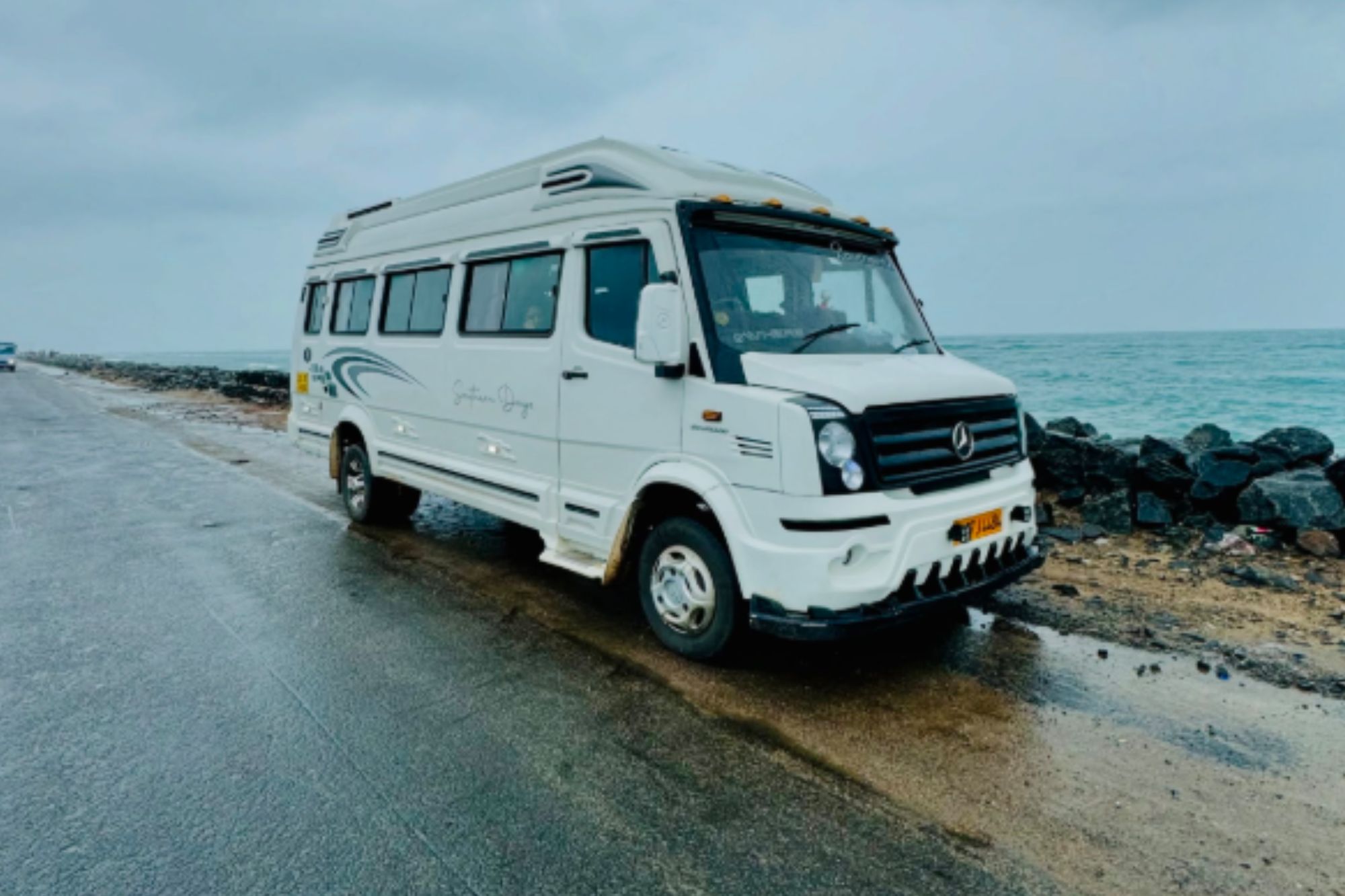 southerndays_tempo_traveller